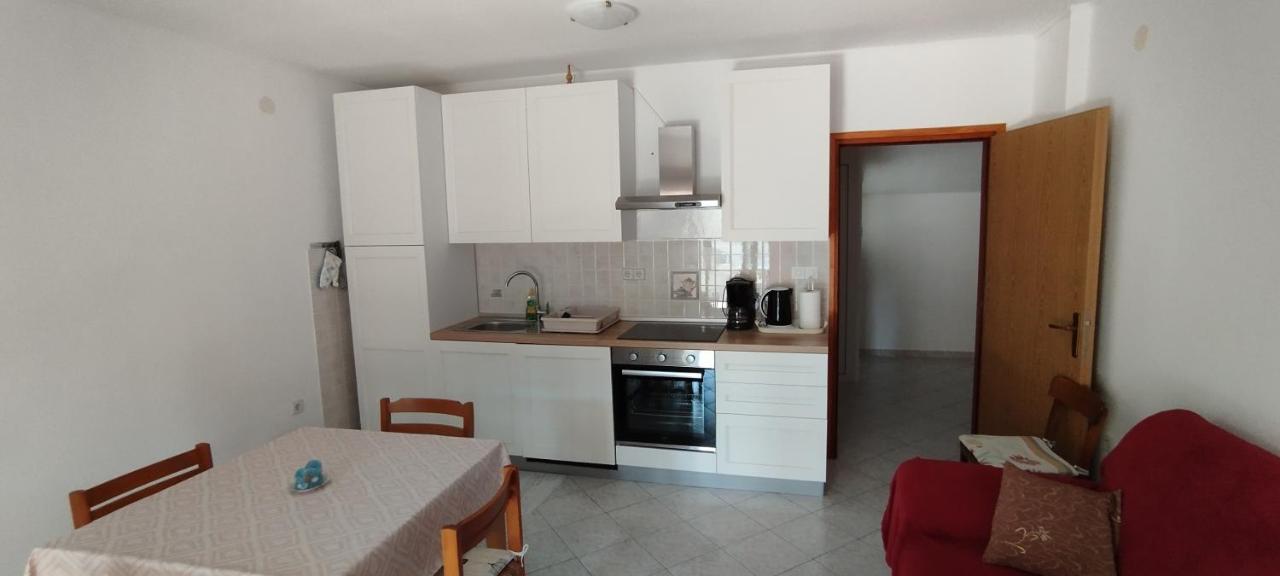 Apartment Kurelic Rab Town Bagian luar foto
