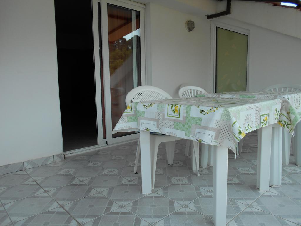 Apartment Kurelic Rab Town Bagian luar foto