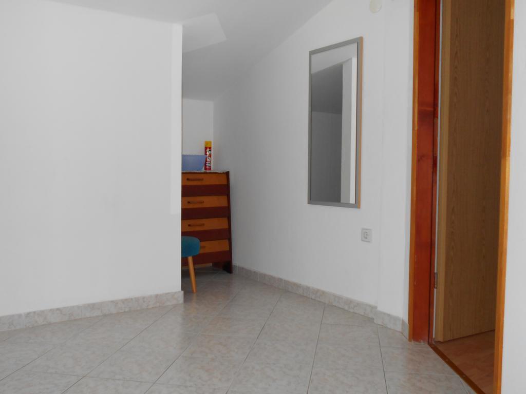 Apartment Kurelic Rab Town Bagian luar foto